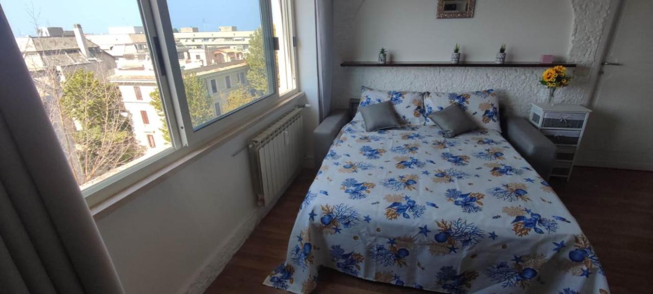 Apartament Attico Girasole Lido di Ostia Zewnętrze zdjęcie